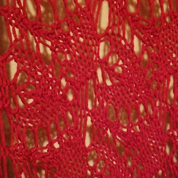 Red Shawl - Picture 2 of 3